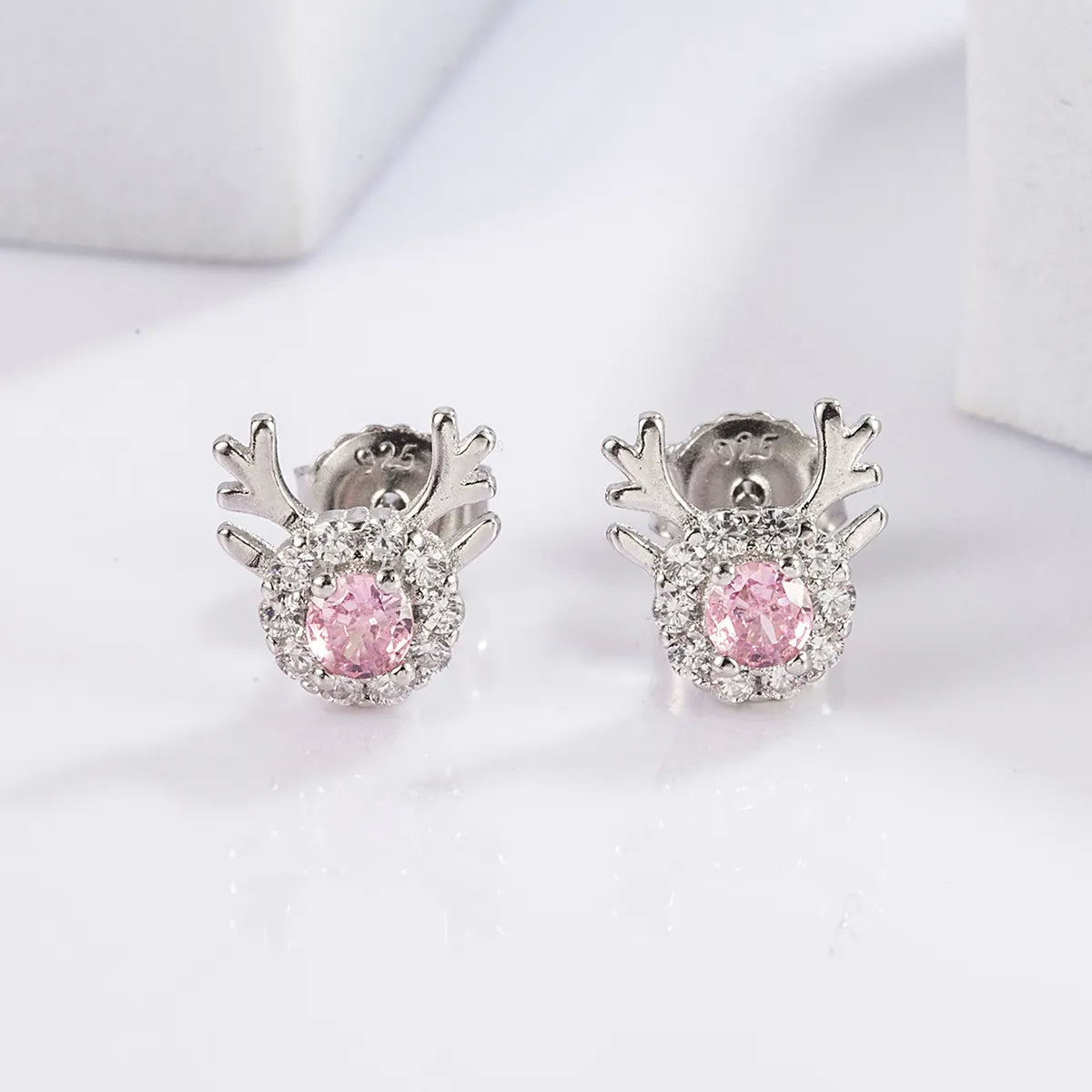 1 Piece Elegant Lady Pentagon Water Droplets Antlers Plating Inlay Sterling Silver Zircon White Gold Plated Ear Studs