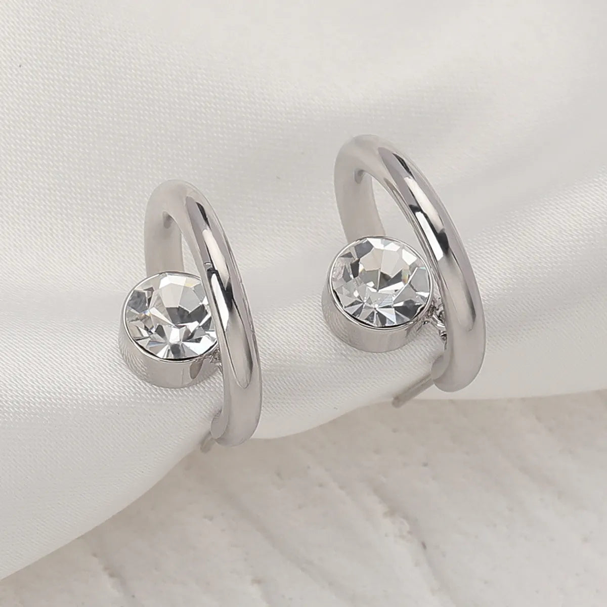 1 Piece Elegant Luxurious C Shape Inlay Stainless Steel Zircon Ear Studs