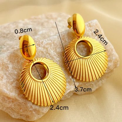 1 Piece Elegant Retro Solid Color Pleated Hollow Out 304 Stainless Steel 18K Gold Plated Drop Earrings