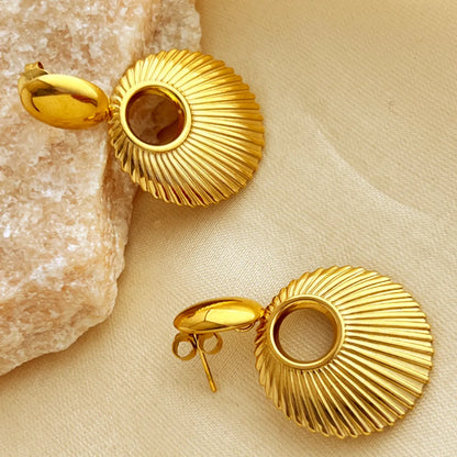 1 Piece Elegant Retro Solid Color Pleated Hollow Out 304 Stainless Steel 18K Gold Plated Drop Earrings