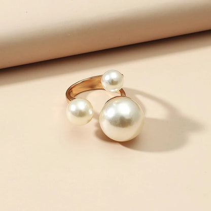 1 Piece Elegant Round Artificial Pearls Alloy Wholesale Open Ring