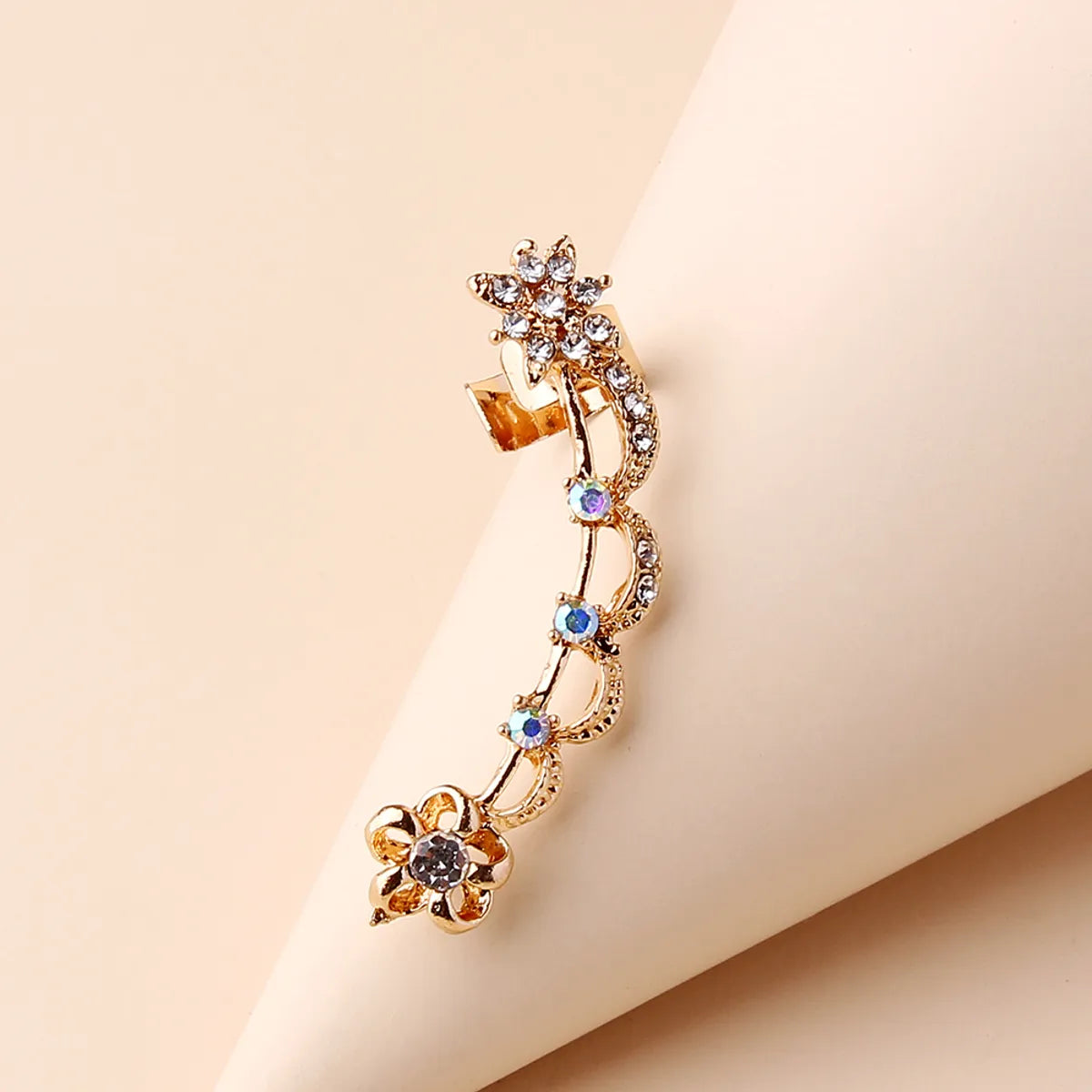 1 Piece Elegant Sweet Shiny Flower Inlay Zinc Alloy Rhinestones Gold Plated Ear Cuffs