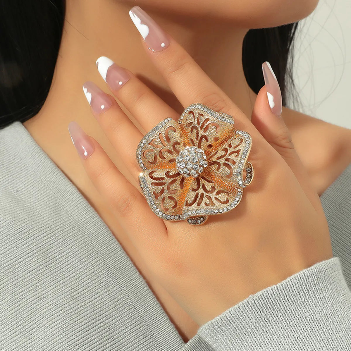 1 Piece Exaggerated Flower Alloy Plating Inlay Artificial Diamond Women's Rings