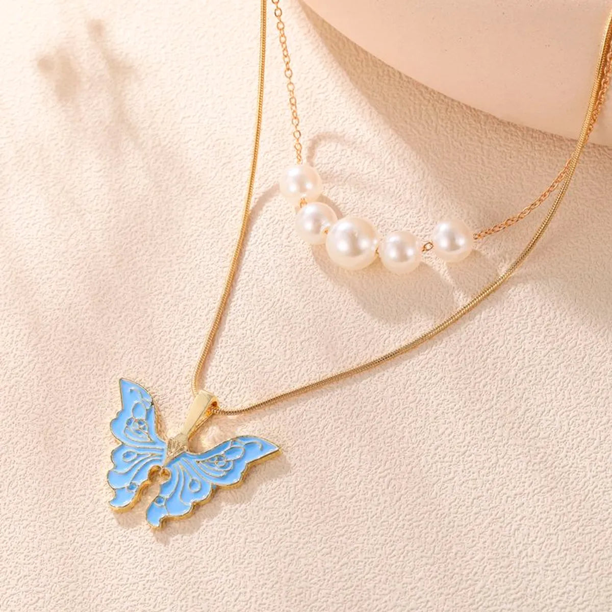 1 Piece Fashion Butterfly Alloy Pearl Women'S Layered Necklaces