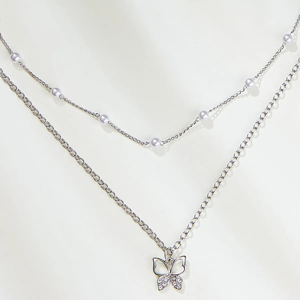 1 Piece Fashion Butterfly Imitation Pearl Alloy Plating Women's Layered Necklaces