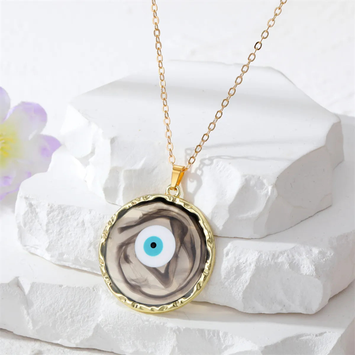 1 Piece Fashion Devil's Eye Metal Plating Transparent Inlay Resin Gold Plated Women's Pendant Necklace