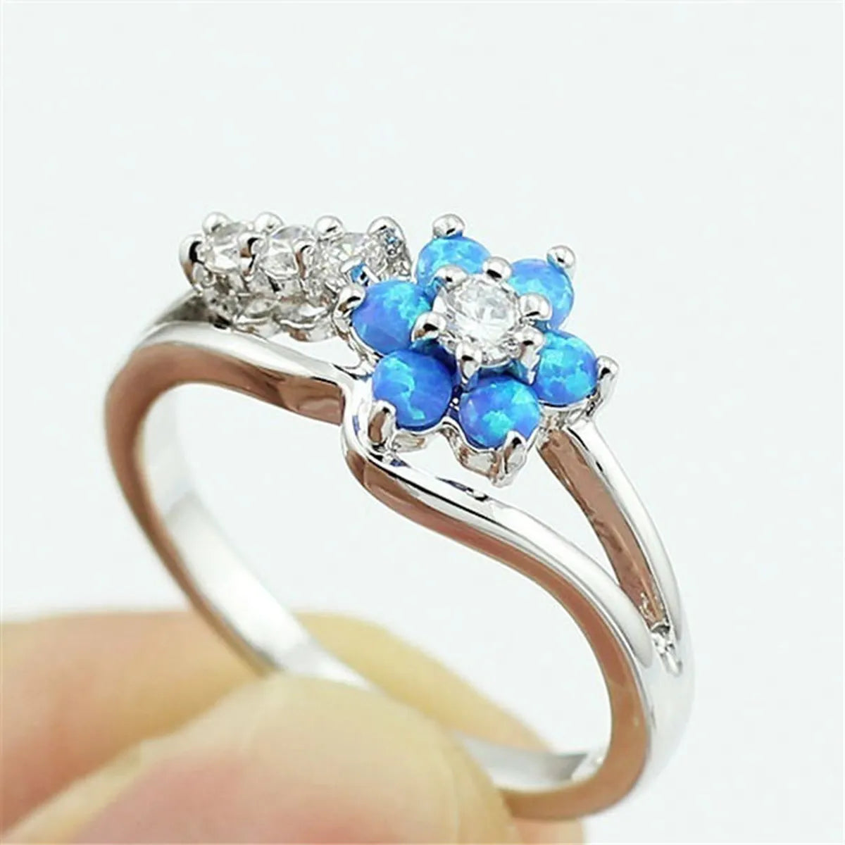 1 Piece Fashion Flower Alloy Inlay Opal Women'S Rings