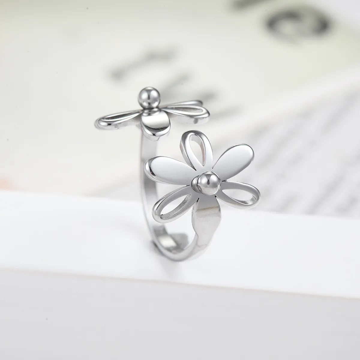 1 Piece Fashion Flower Titanium Steel Plating Open Ring