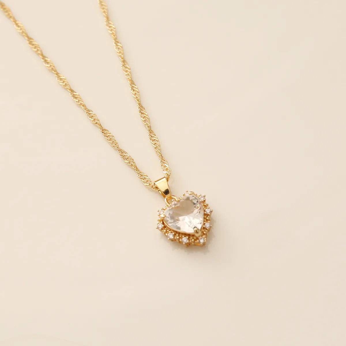 1 Piece Fashion Heart Shape Copper Inlay Zircon Pendant Necklace