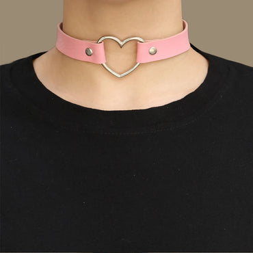 1 Piece Fashion Heart Shape Pu Leather Alloy Plating Women'S Choker