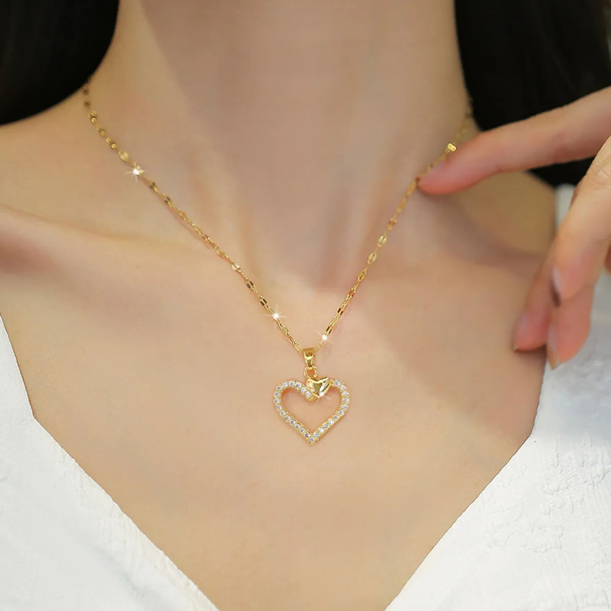 Fashion Heart Shape Titanium Steel Copper Inlay Zircon Pendant Necklace