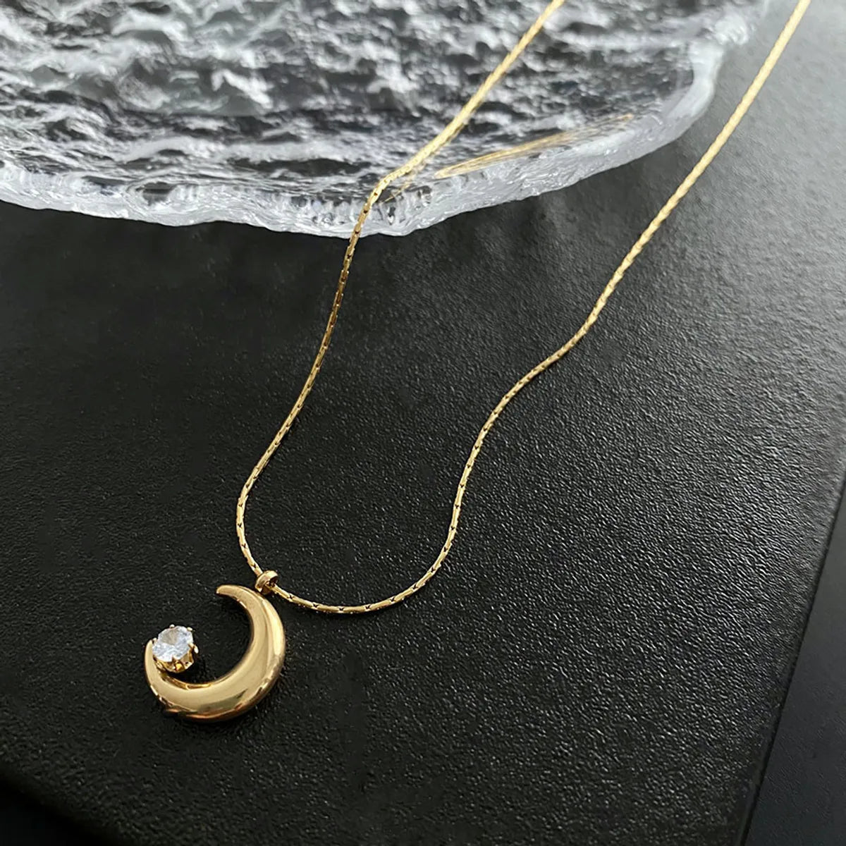 Wholesale Jewelry Fashion Moon Titanium Steel Artificial Diamond 18K Gold Plated Gold Plated Silver Plated Plating Inlay Pendant Necklace