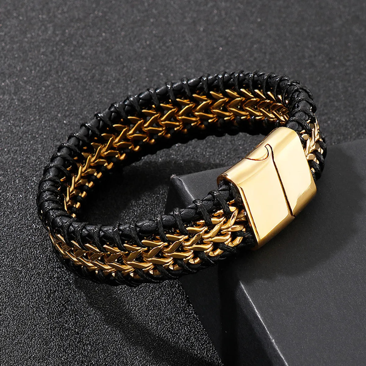 Fashion Round Cowhide Titanium Steel Plating Hollow Out 18K Gold Plated Men'S Bangle