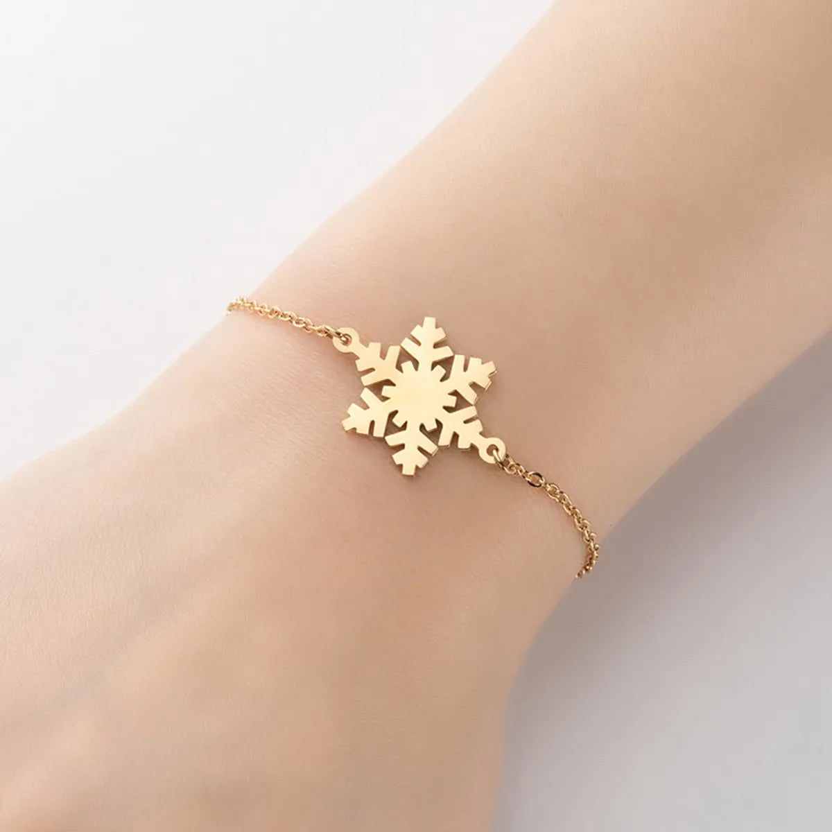 Fashion Snowflake 201 Stainless Steel 18K Gold Plated Bracelets In Bulk