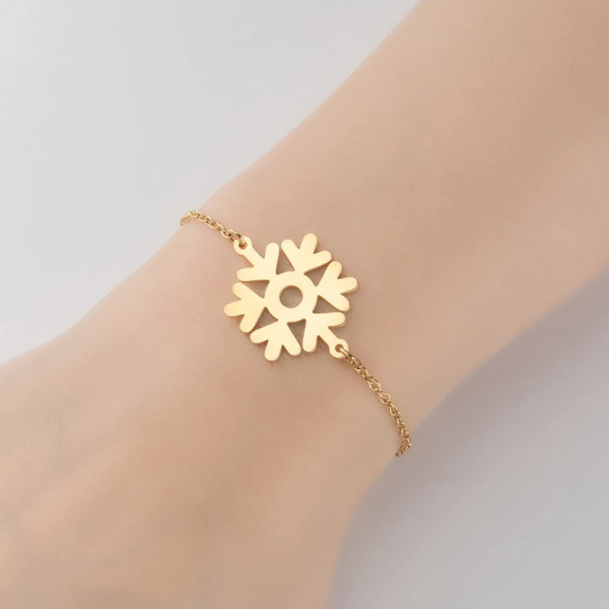 Fashion Snowflake 201 Stainless Steel 18K Gold Plated Bracelets In Bulk