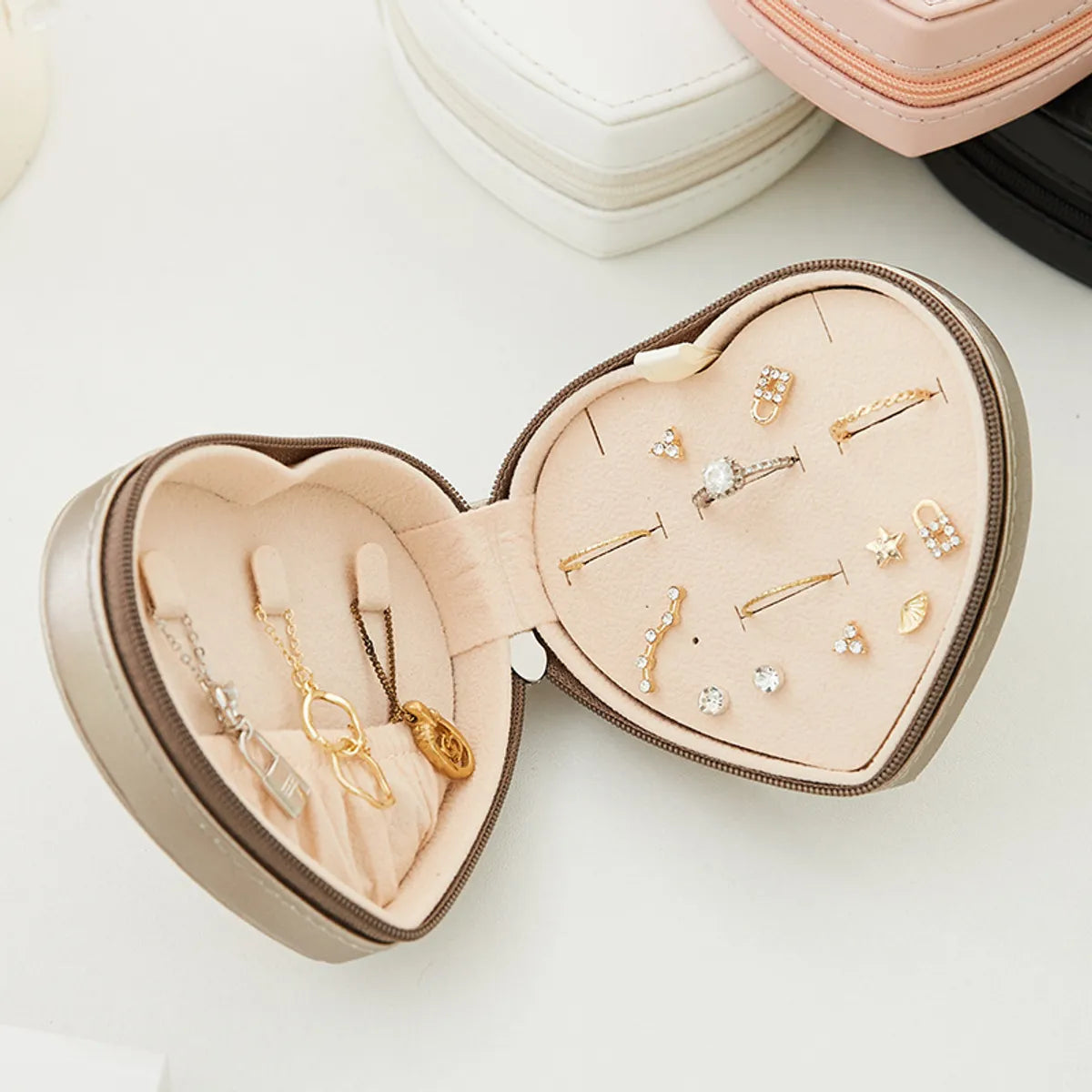 Fashion Heart Shape Solid Color Pu Leather Jewelry Boxes