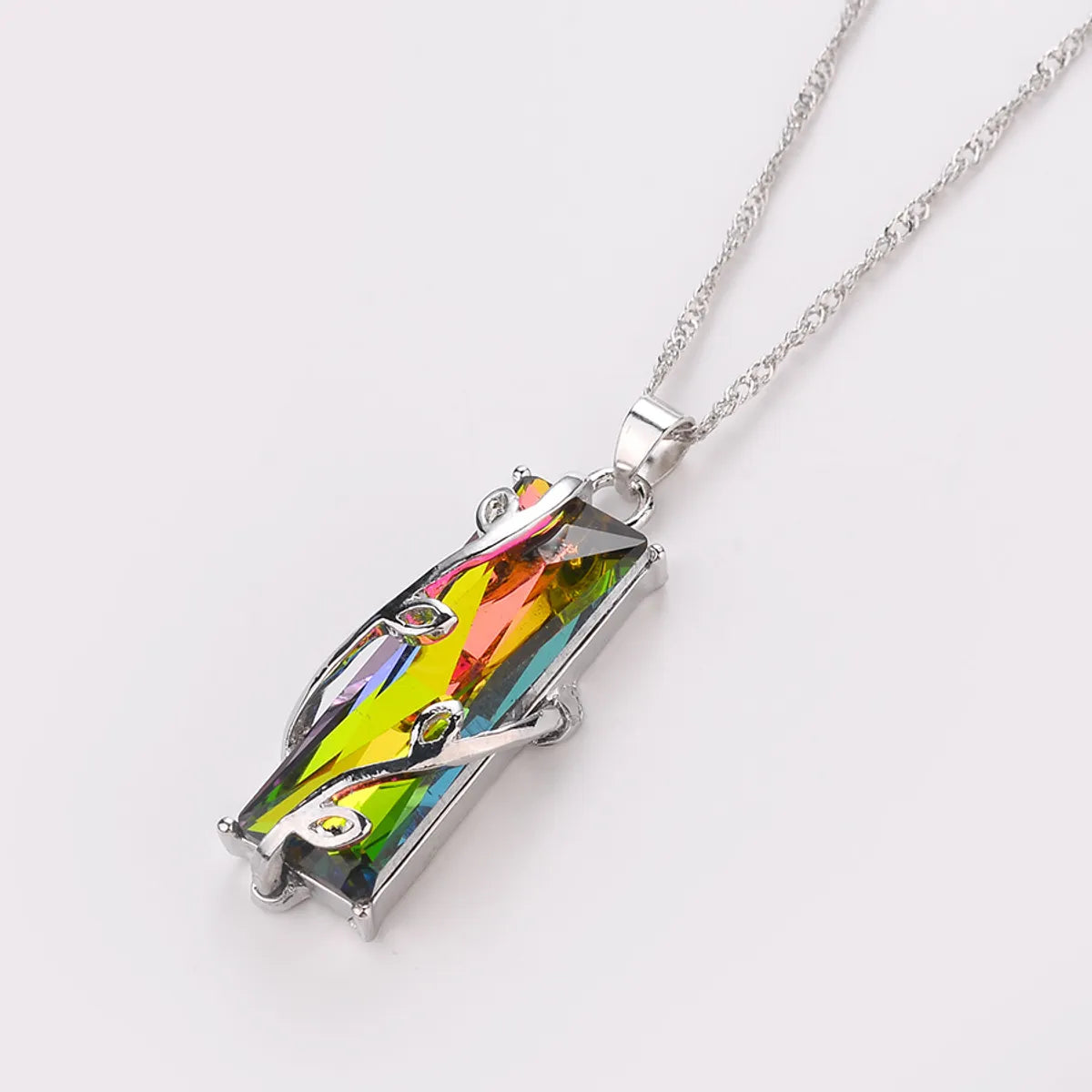 Fashion Square Leaves Alloy Inlay Crystal Women'S Pendant Necklace