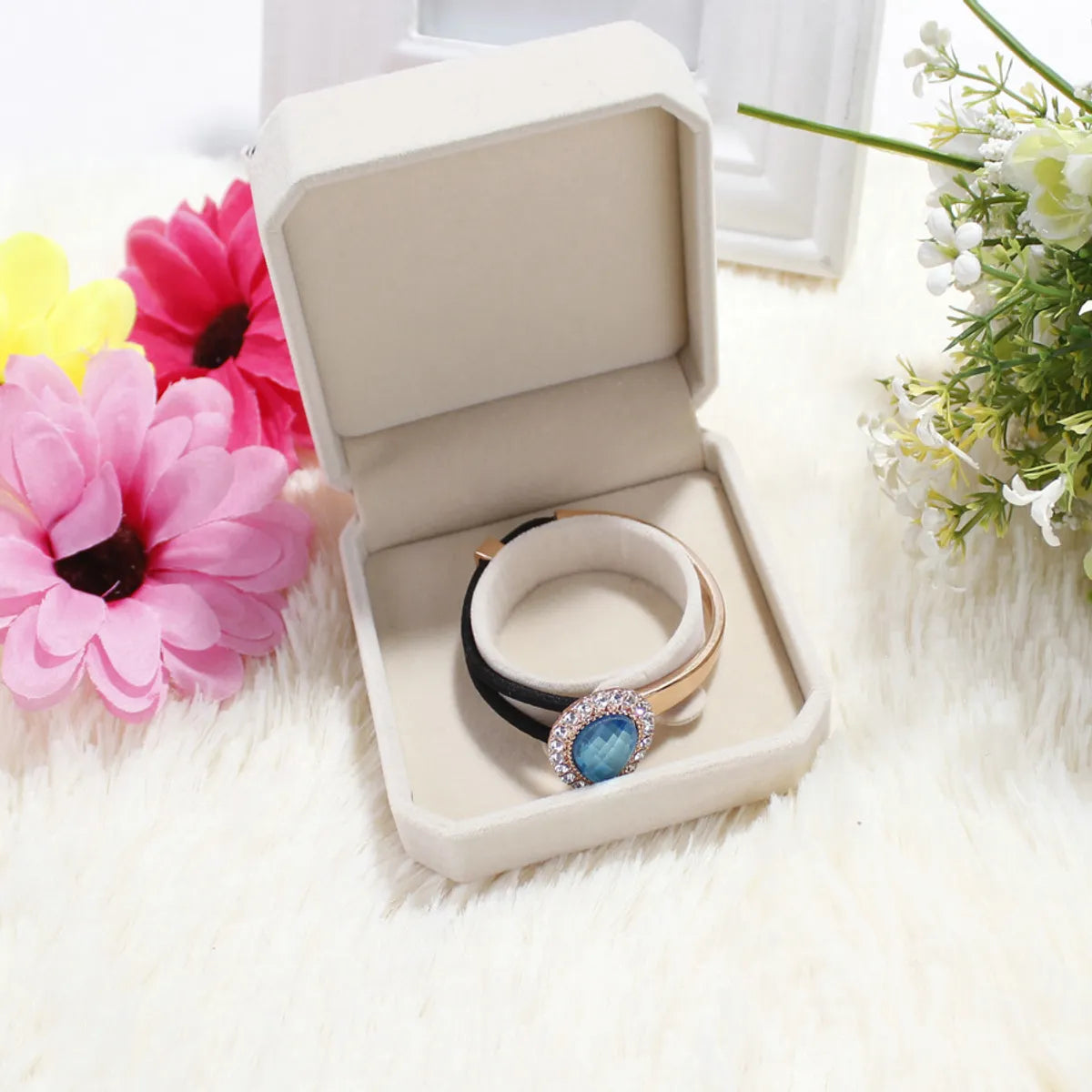 1 Piece Flocking Elegant Simple Style Daily Date Solid Color Jewelry Boxes