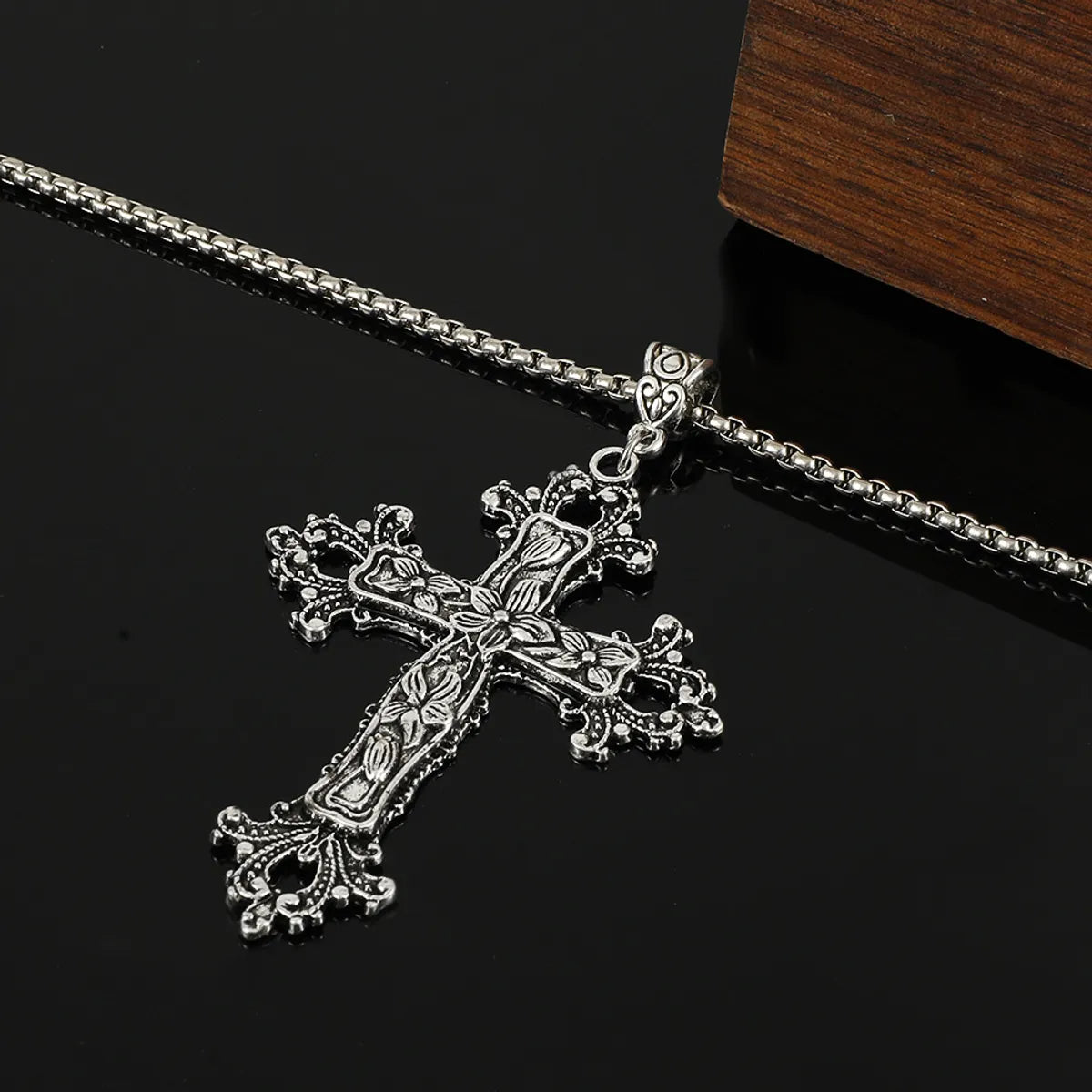 Gothic Cross Alloy Plating 14k Gold Plated Unisex Pendant Necklace