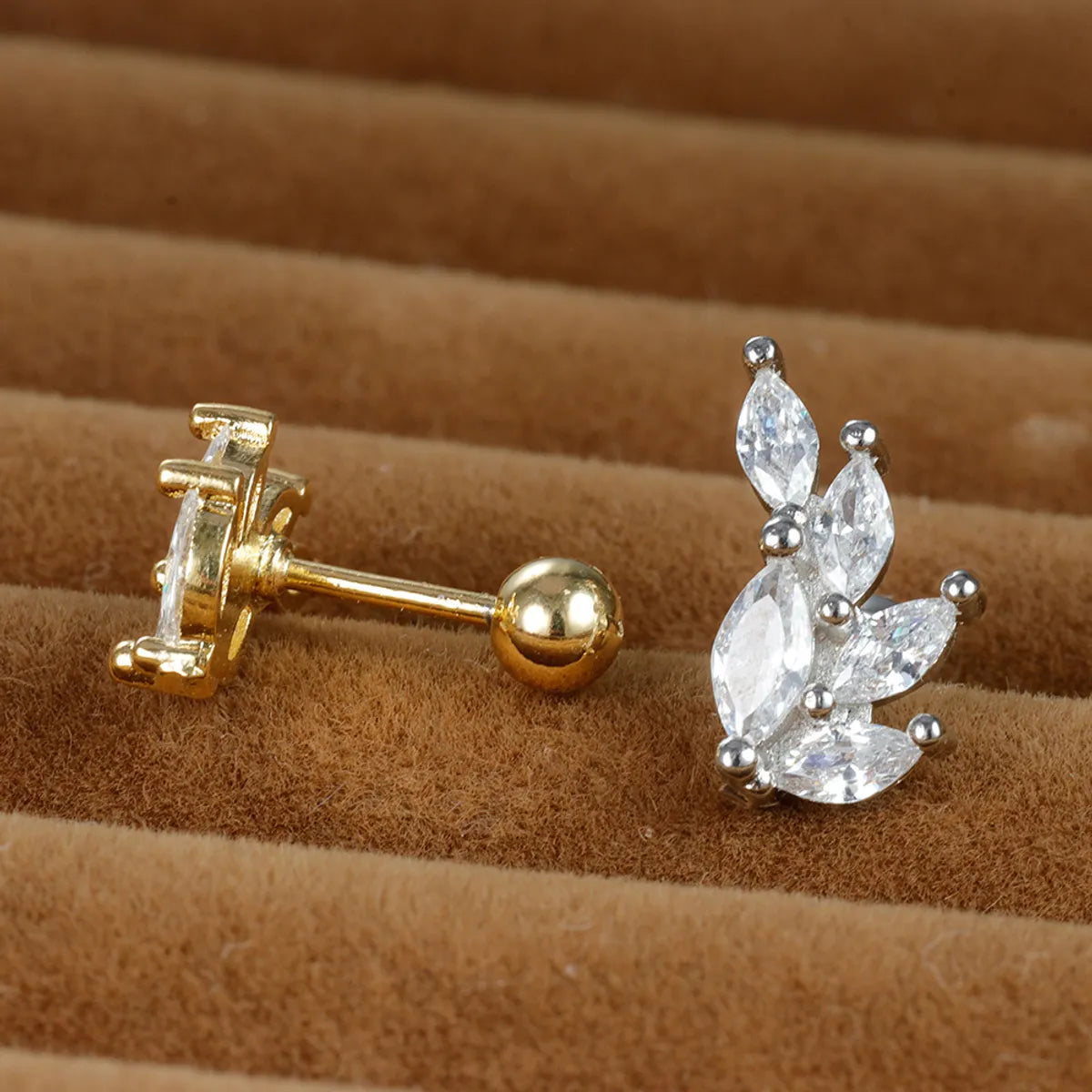 1 Piece Ig Style Shiny Leaves Plating Inlay Stainless Steel Zircon Ear Studs