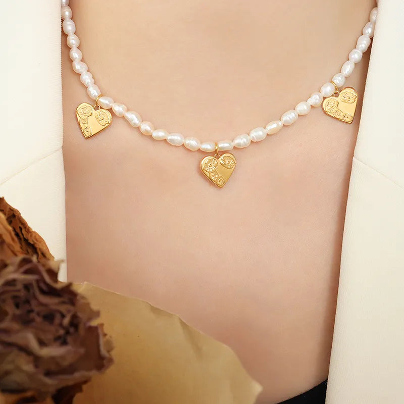 1 Piece Modern Style Heart Shape Freshwater Pearl Titanium Steel Beaded Plating 18k Gold Plated Pendant Necklace