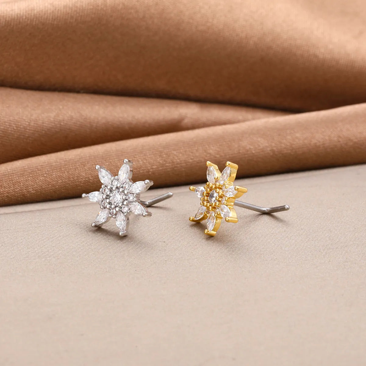 1 Piece Nose Rings & Studs Classic Style Cross Butterfly Copper Polishing Plating Zircon 18K Gold Plated Nose Rings & Studs