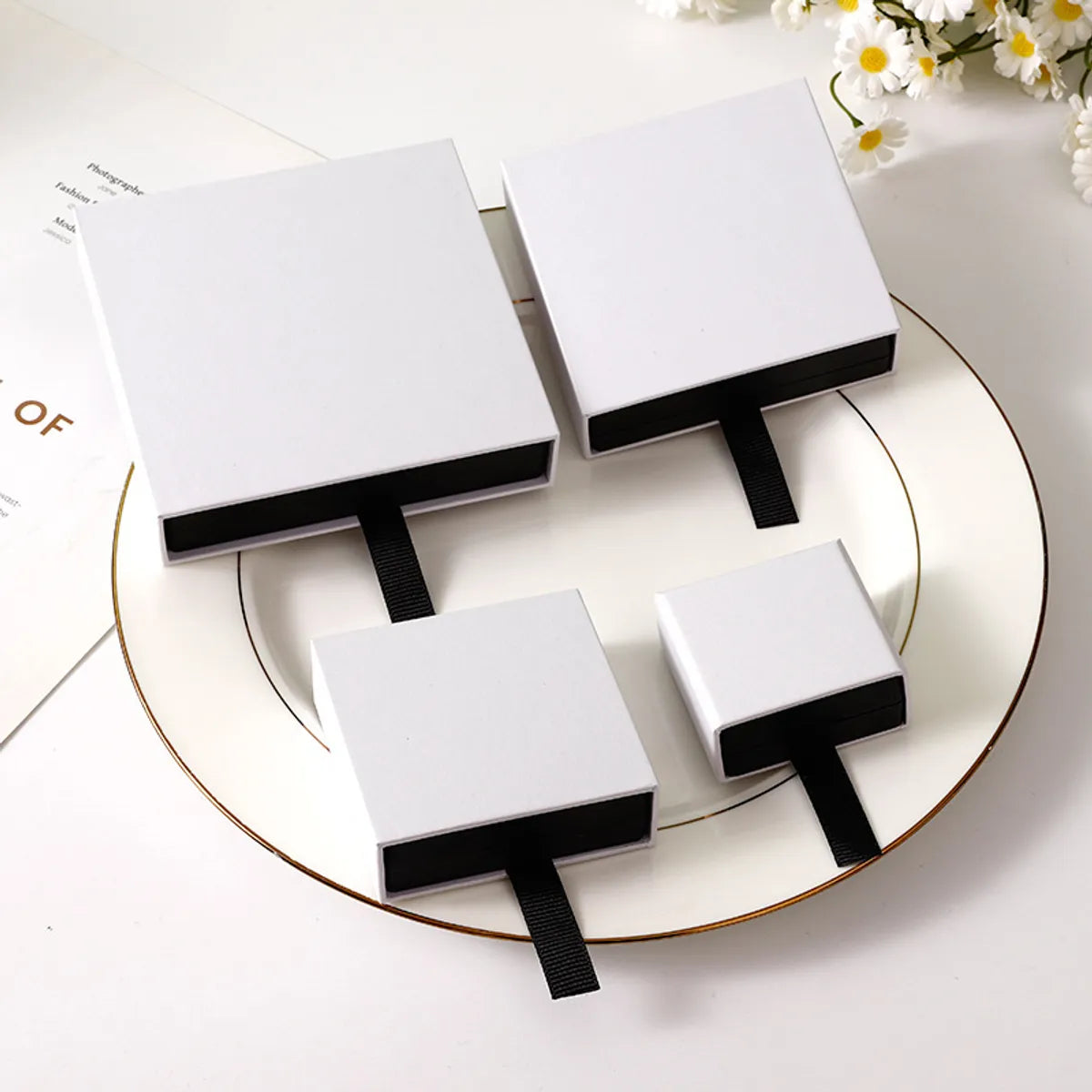 1 Piece Paper Simple Style Daily Solid Color Jewelry Boxes