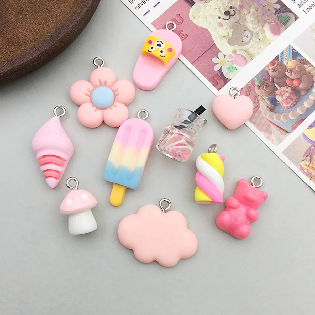 10 Models Per Model 1, 10/Pack Resin Ice Cream Bear Flower Pendant