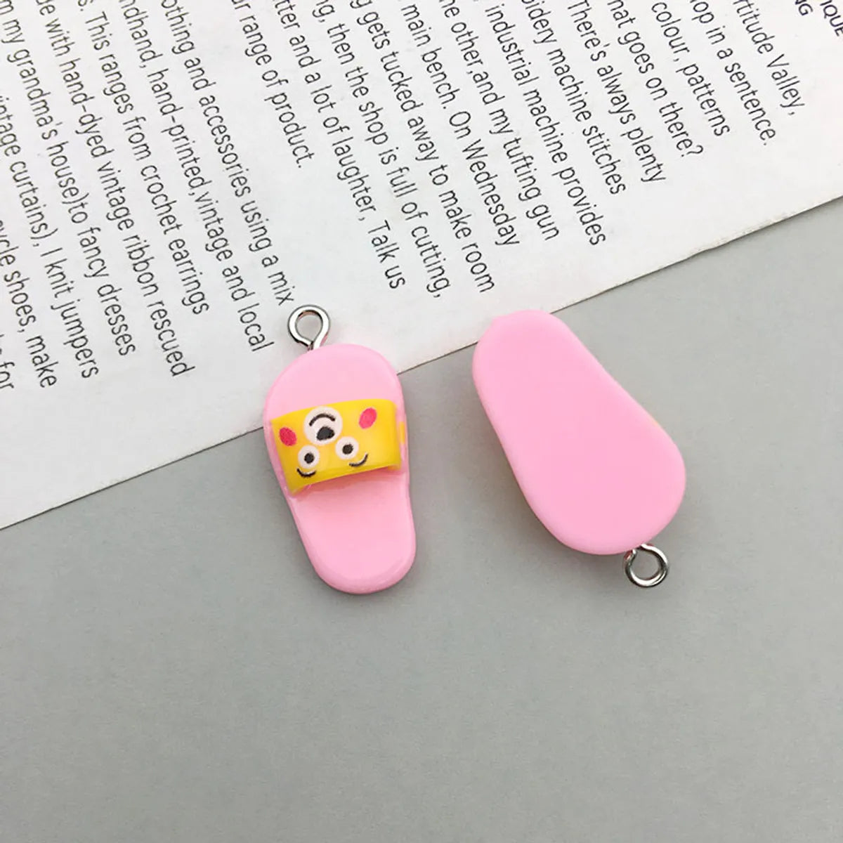 10 Models Per Model 1, 10/Pack Resin Ice Cream Bear Flower Pendant