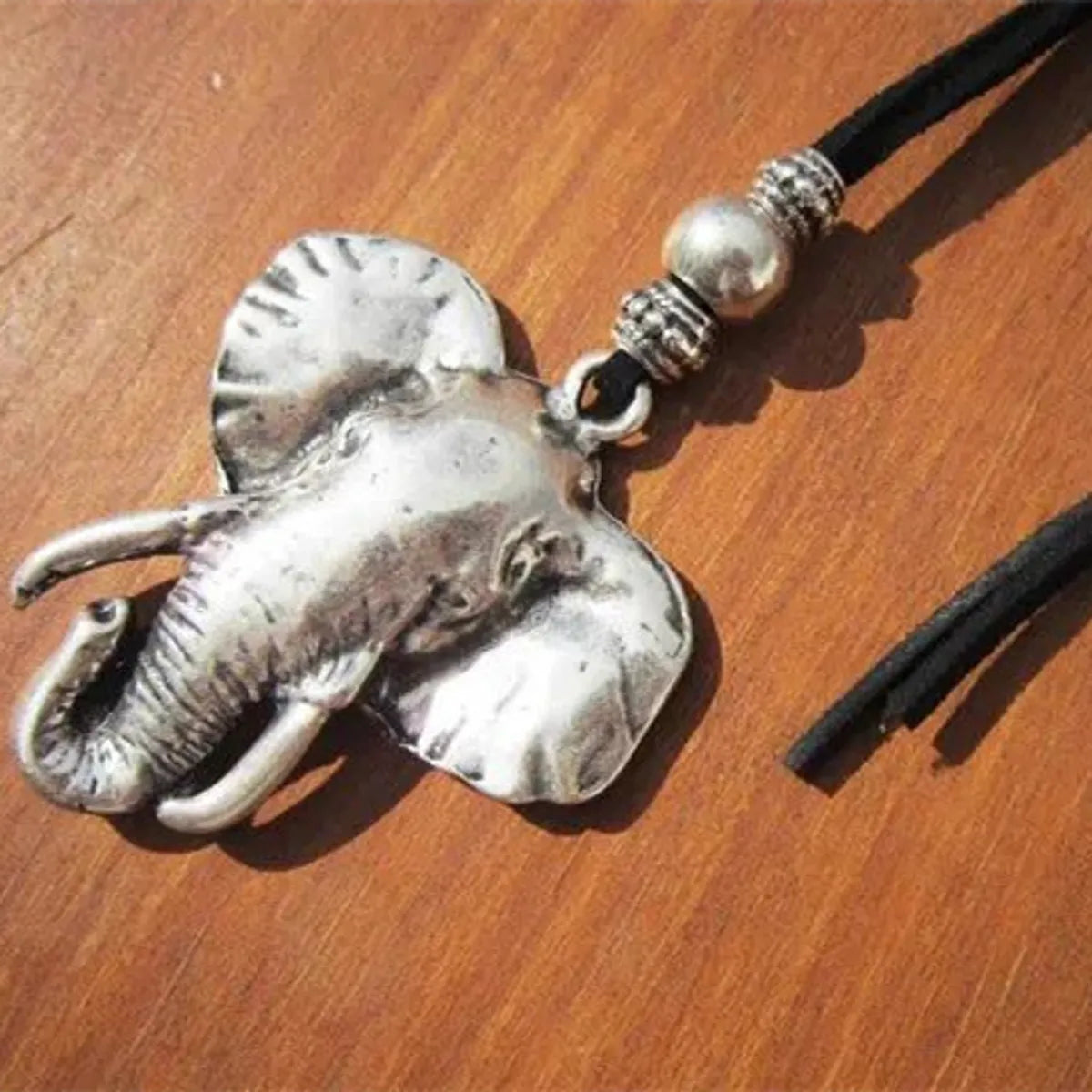 Retro Elephant Alloy Handmade Women's Pendant Necklace