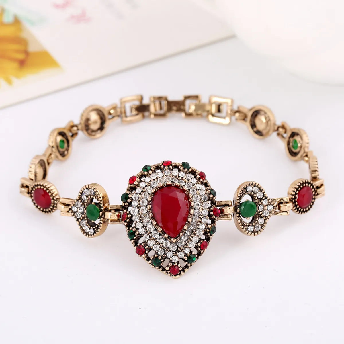 1 Piece Retro Flower Alloy Inlay Rhinestones Women'S Bracelets