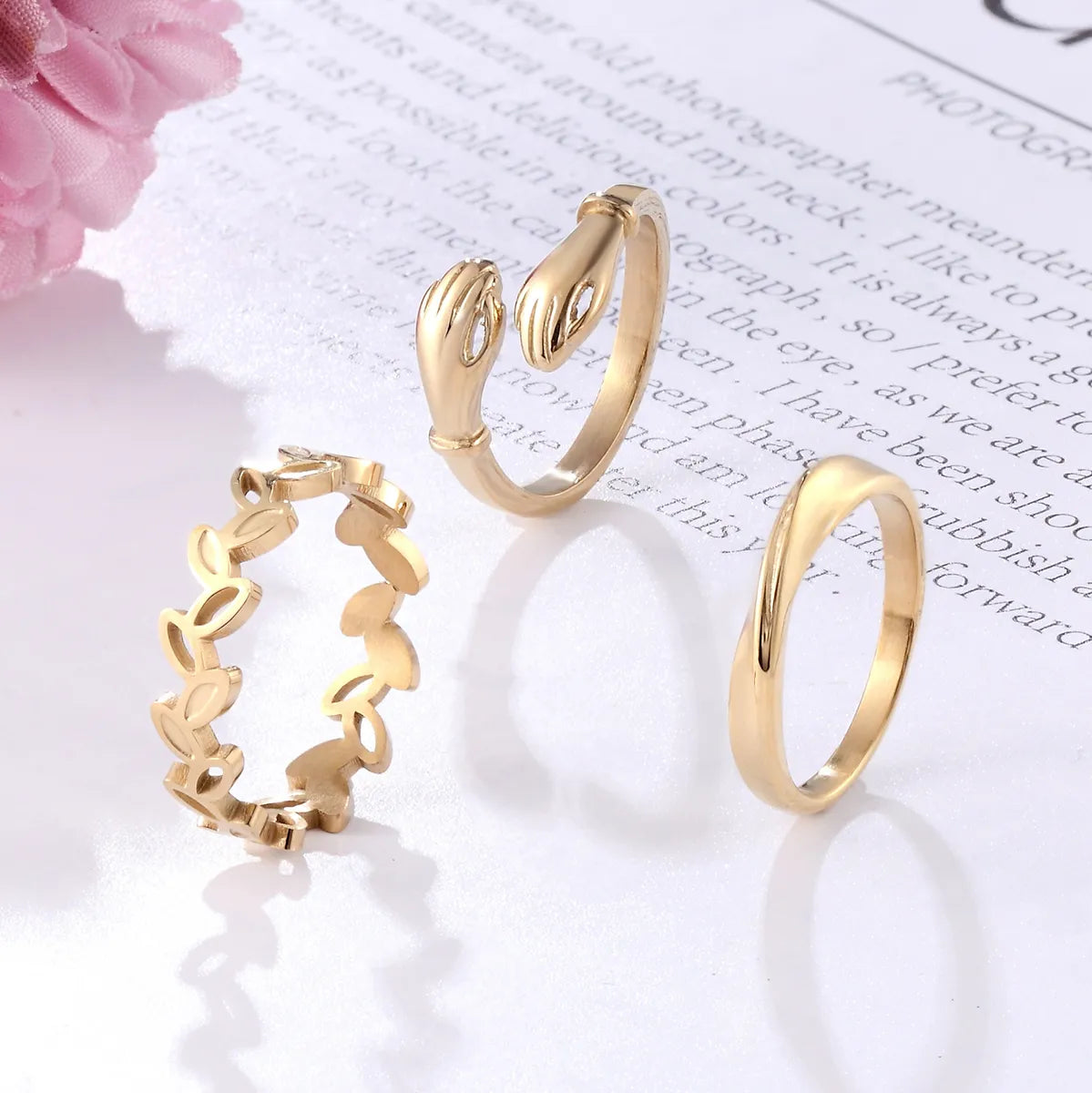 1 Piece Retro Leaf Hand Titanium Steel Plating Rings