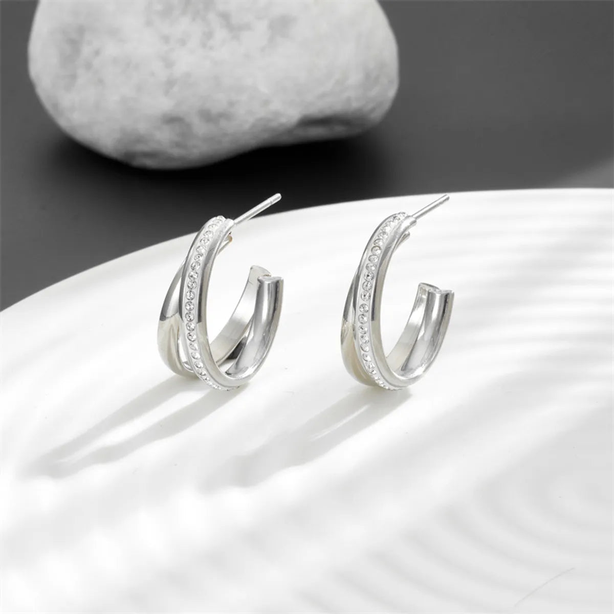 1 Pair Retro Simple Style Geometric Plating Inlay Titanium Steel Zircon Ear Studs