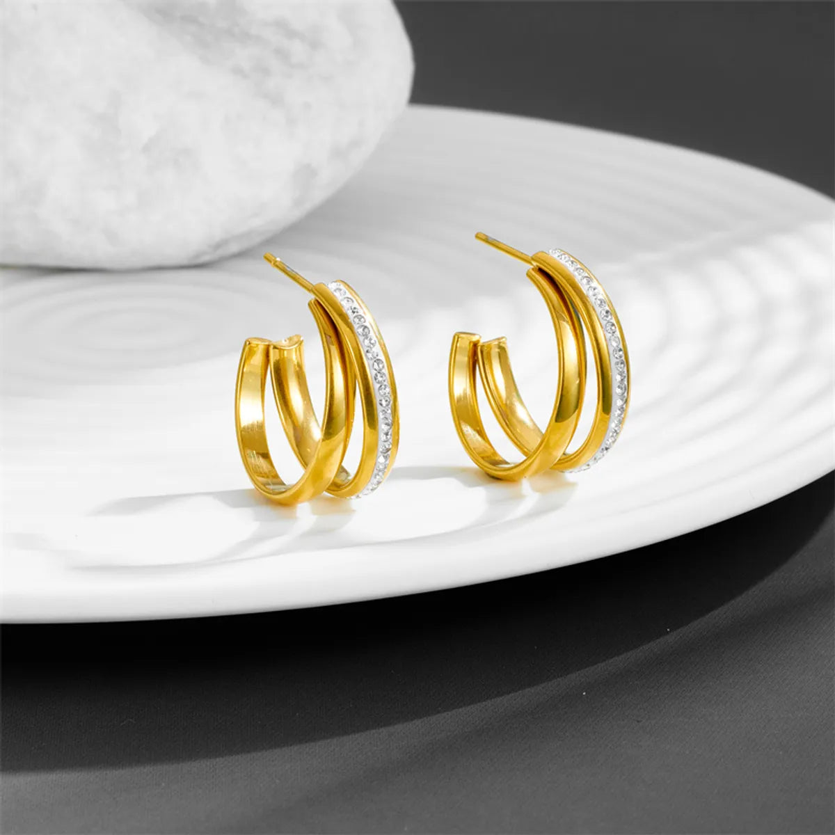 1 Pair Retro Simple Style Geometric Plating Inlay Titanium Steel Zircon Ear Studs