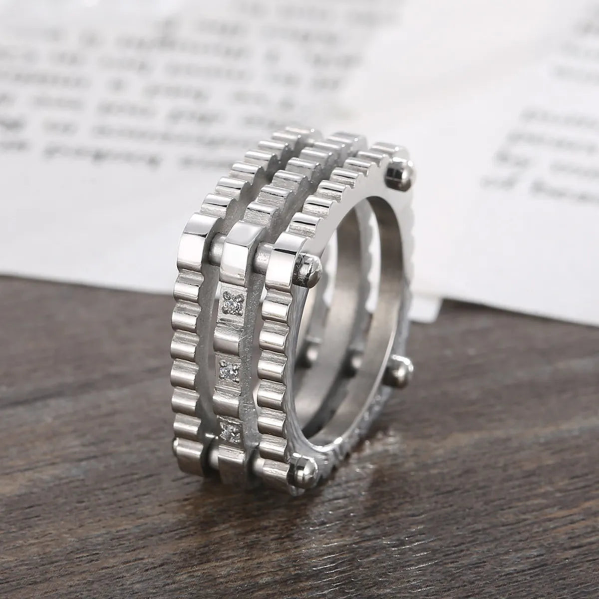 1 Piece Retro Solid Color Stainless Steel Inlay Zircon Rings