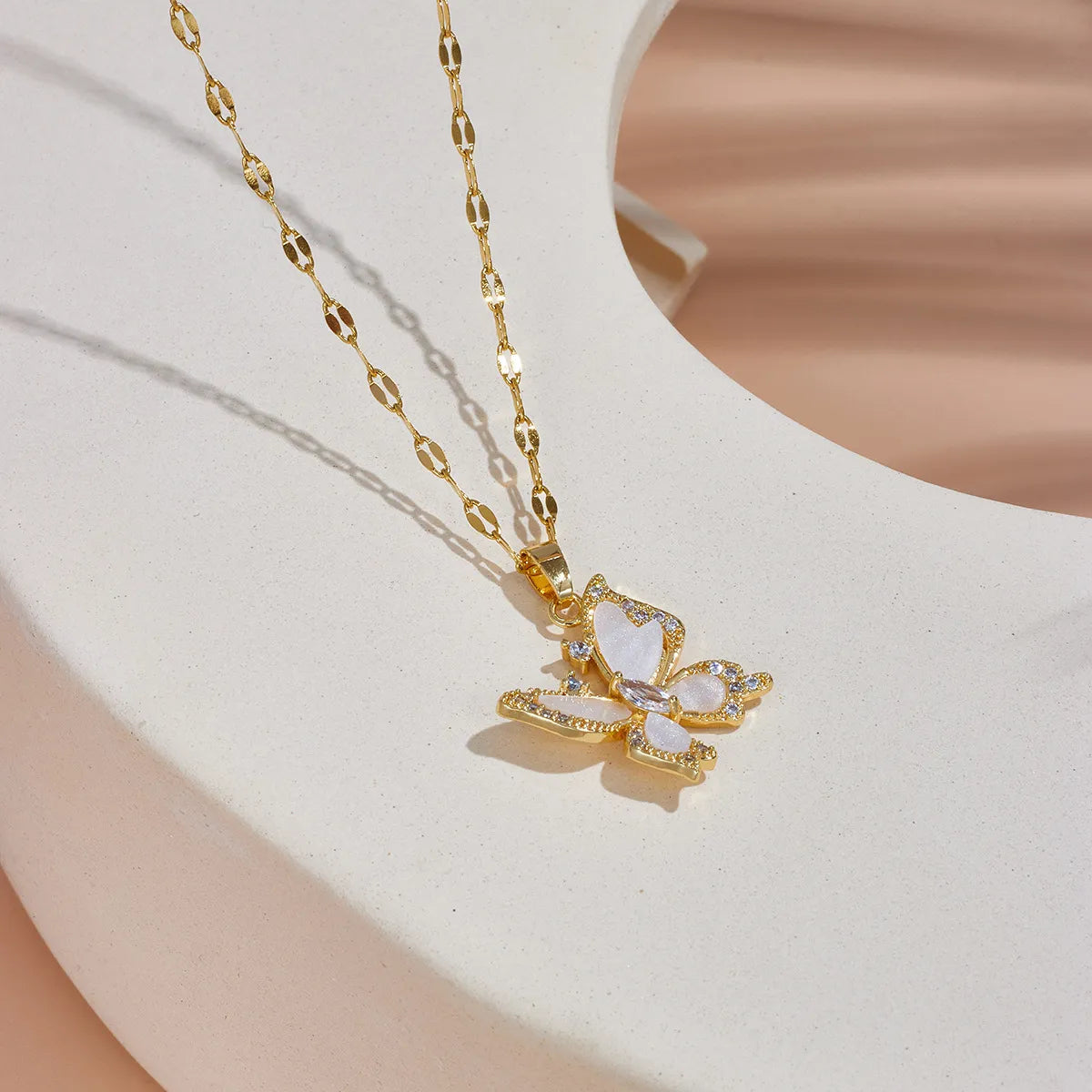 1 Piece Simple Style Butterfly Titanium Steel Inlay Zircon Pendant Necklace