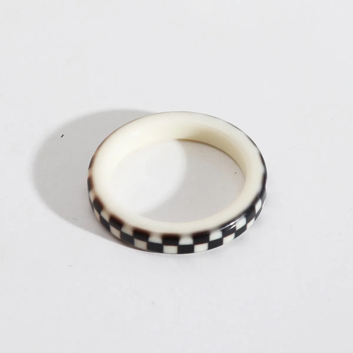 1 Piece Simple Style Circle Gradient Color Arylic Resin Women'S Rings