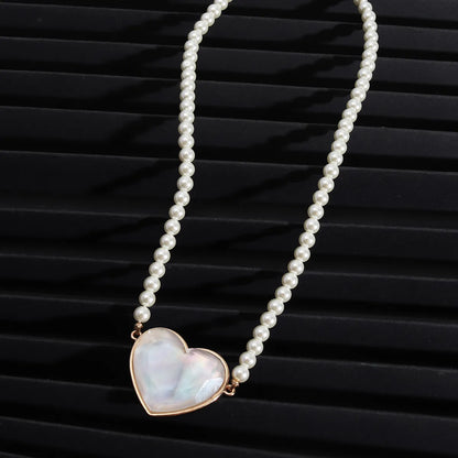 1 Piece Simple Style Heart Shape Beaded Alloy Pearl Inlay Shell Women'S Necklace