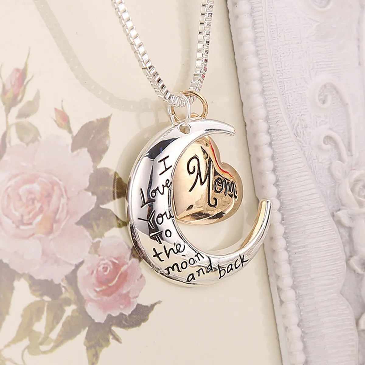 1 Piece Mama Simple Style Letter Moon Heart Shape Alloy Plating Mother's Day Women's Pendant Necklace