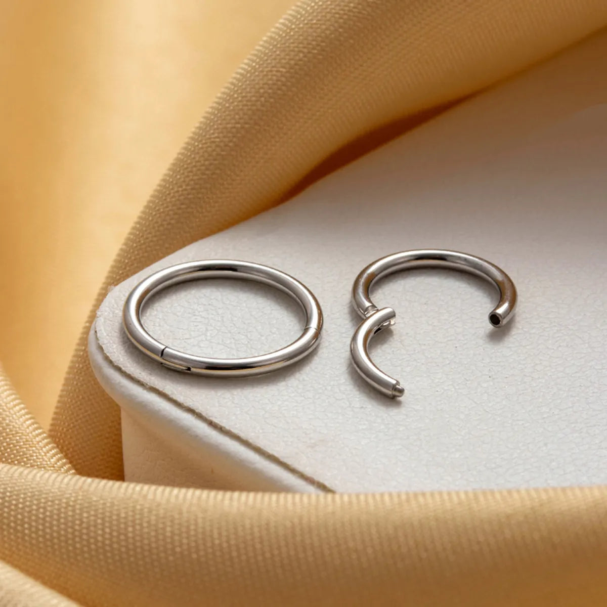 1 Piece Simple Style Round Stainless Steel Hoop Earrings