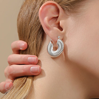 1 Piece Simple Style Solid Color Alloy Hoop Earrings