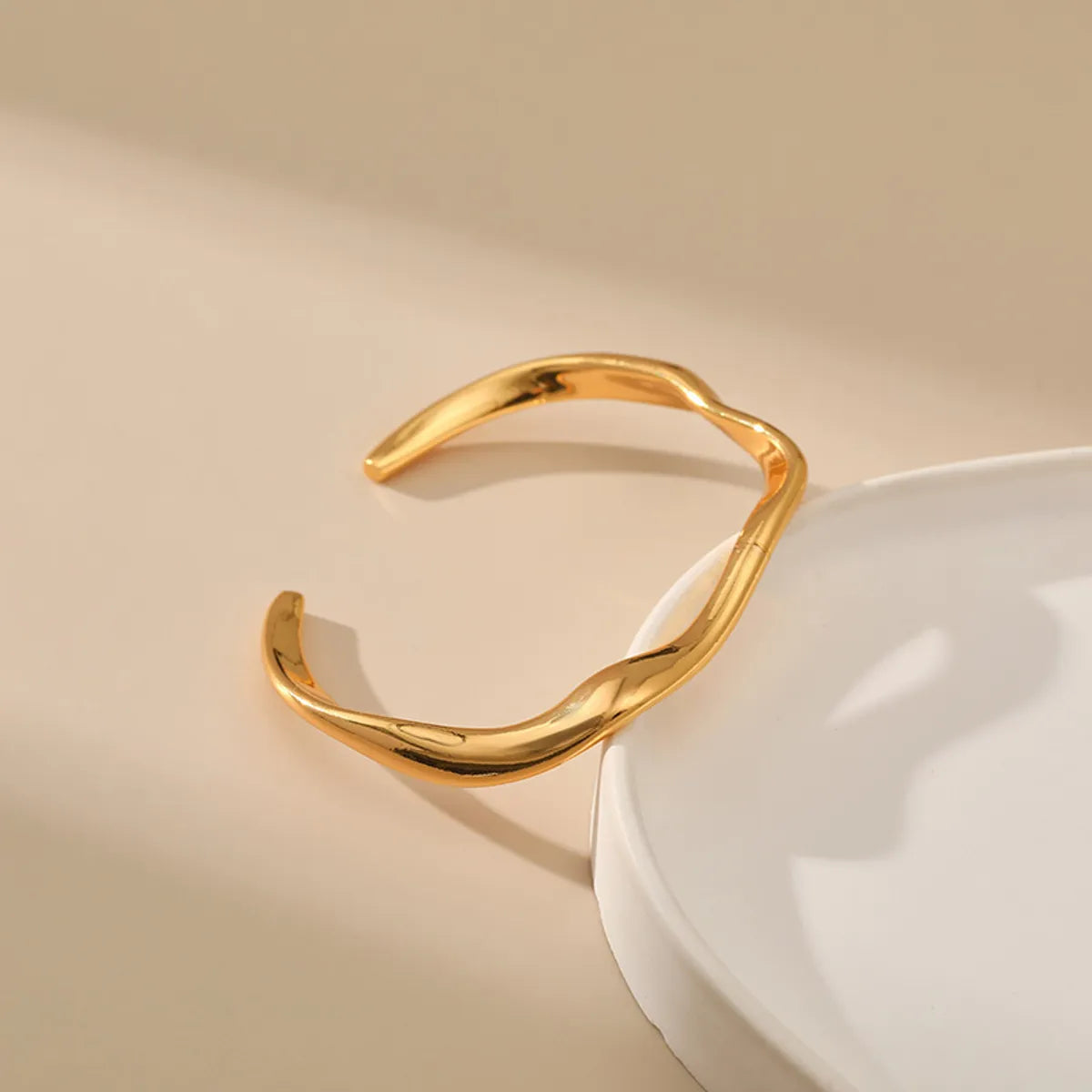 1 Piece Simple Style Solid Color Copper Plating Bangle