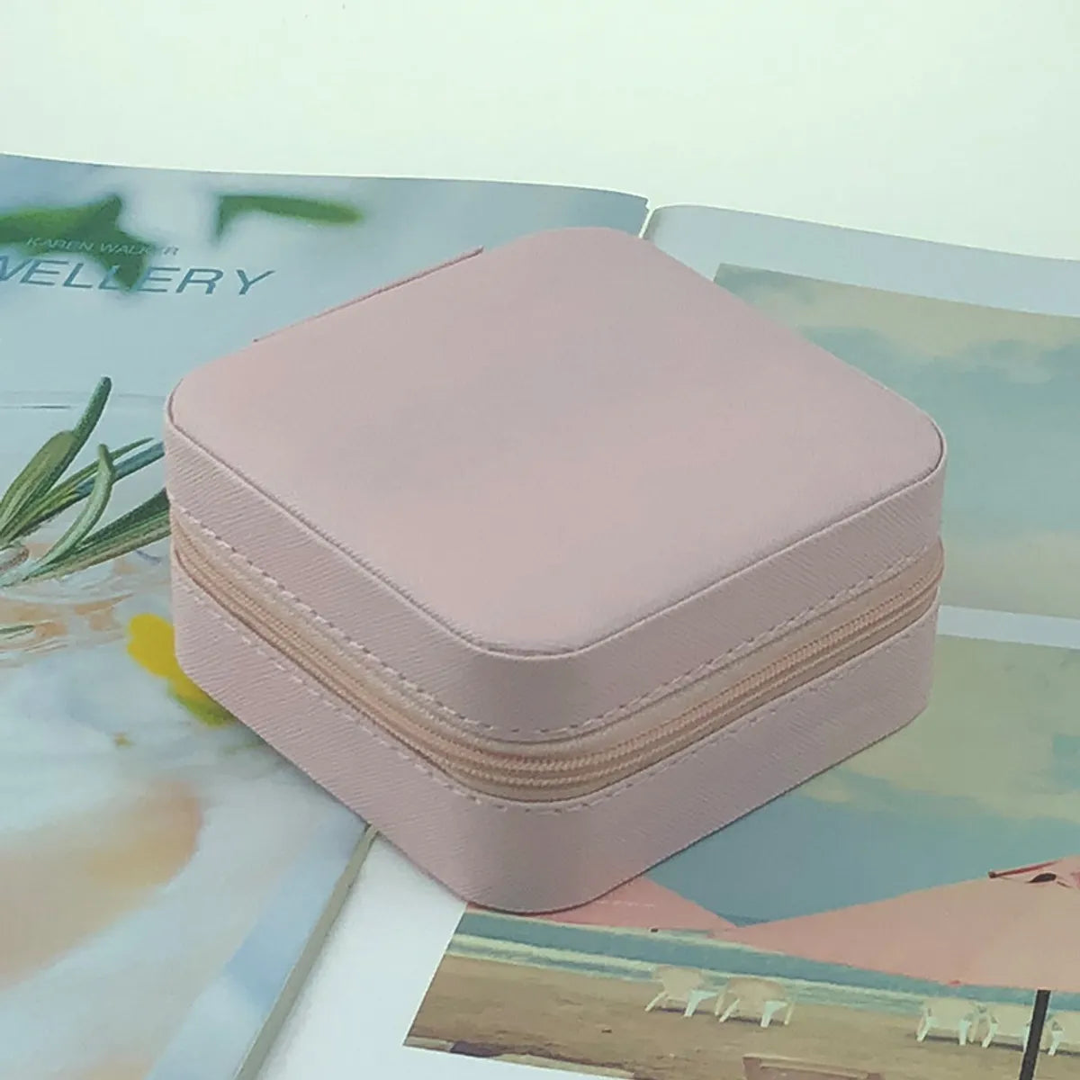 1 Piece Simple Style Solid Color Pu Leather Jewelry Boxes