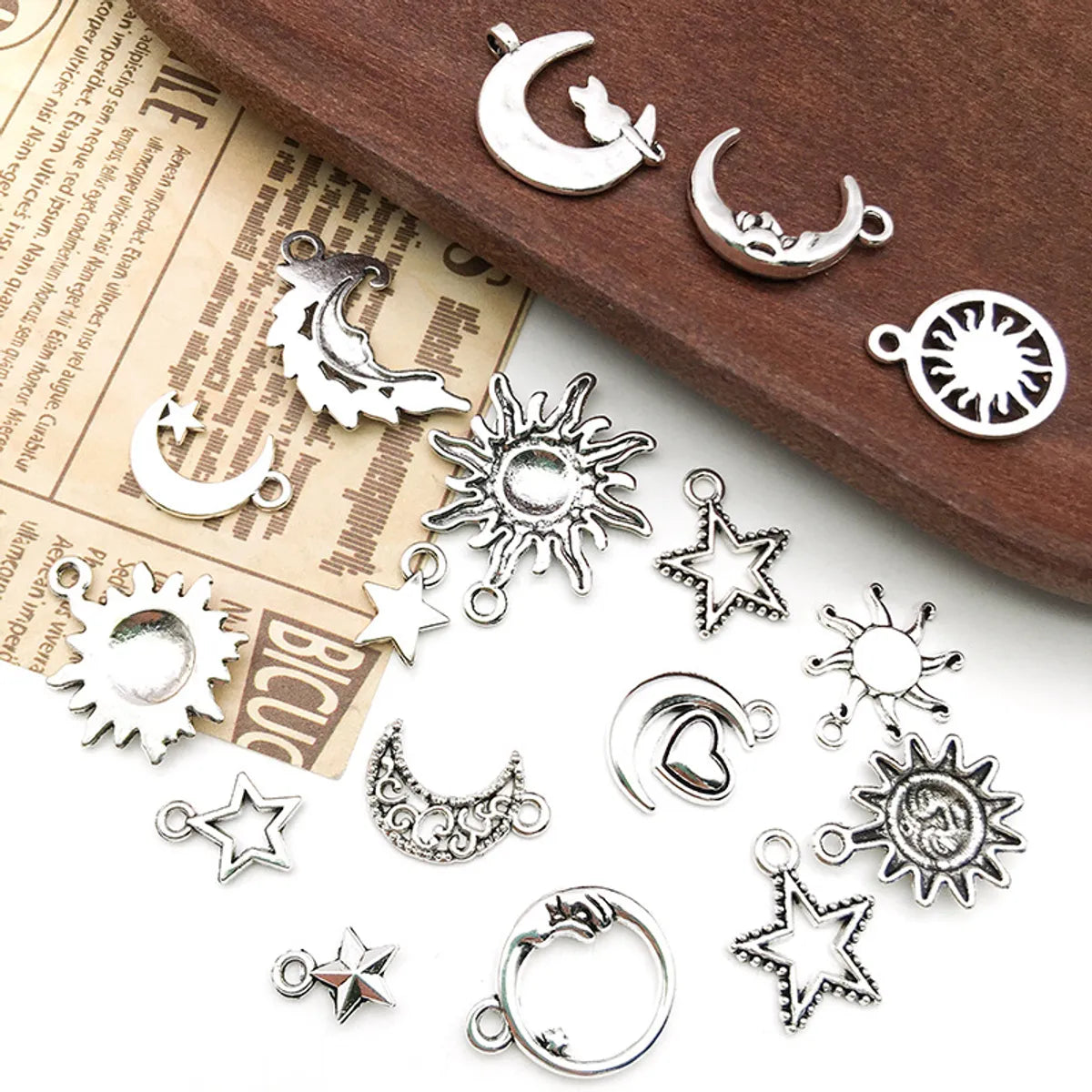 1 Piece Simple Style Sun Star Moon Alloy Plating Pendant Jewelry Accessories