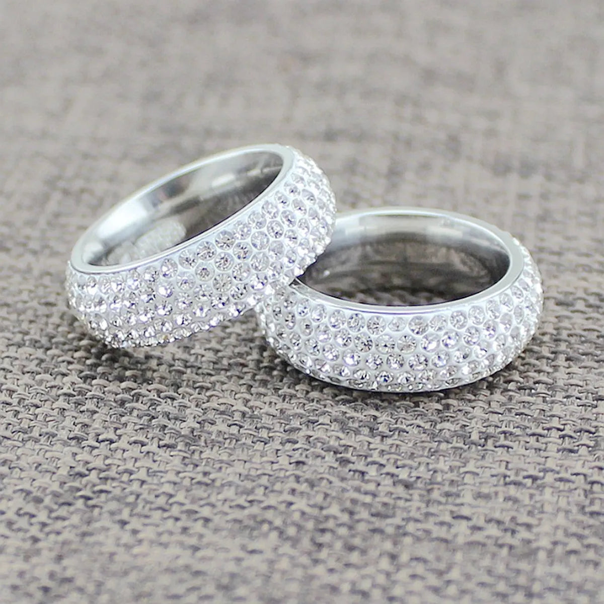 1 Piece Simple Style U Shape Titanium Steel Inlay Zircon Rings