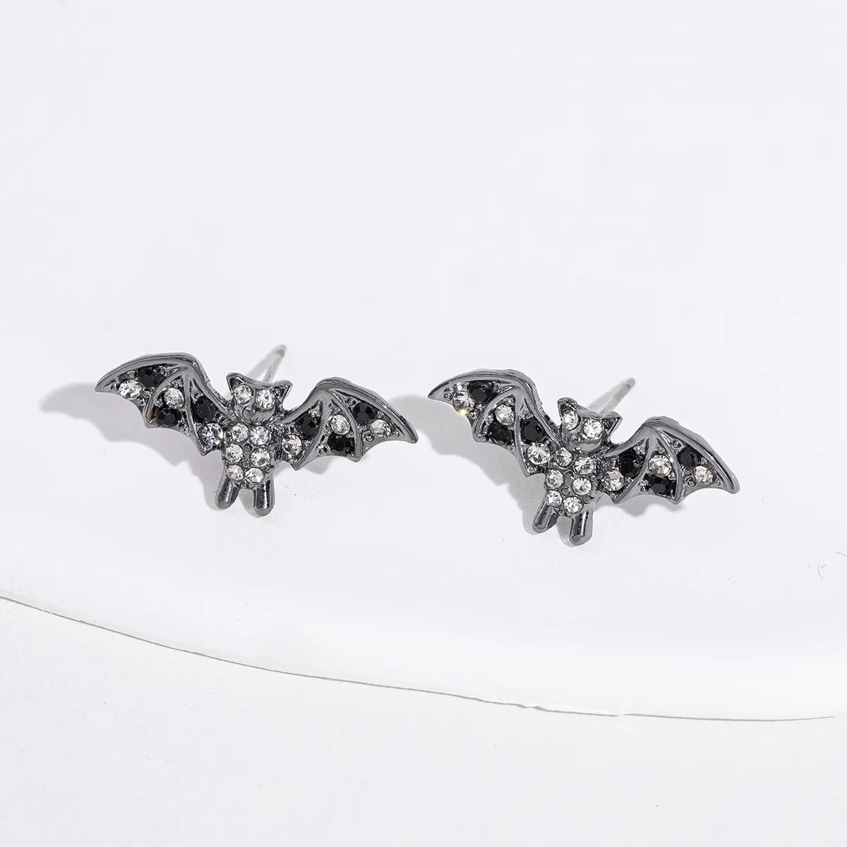 1 Set Cartoon Style Funny Pumpkin Bat Skull Alloy Ear Studs