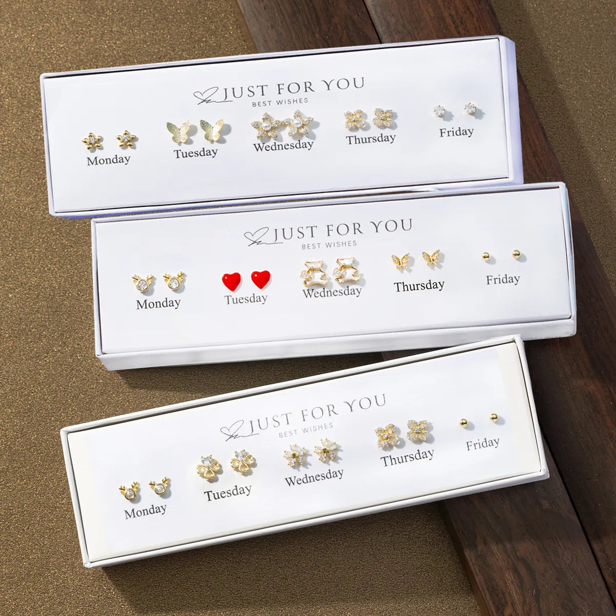 1 Set Casual Elegant Cute Heart Shape Floral Daisy Inlay Copper Artificial Pearls Artificial Diamond 14K Gold Plated 16K Gold Plated Ear Studs