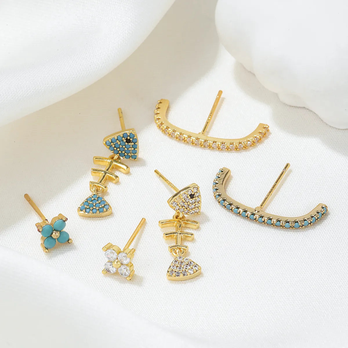 1 Set Casual Simple Style Animal Fish Plating Inlay Brass Zircon 18k Gold Plated Earrings