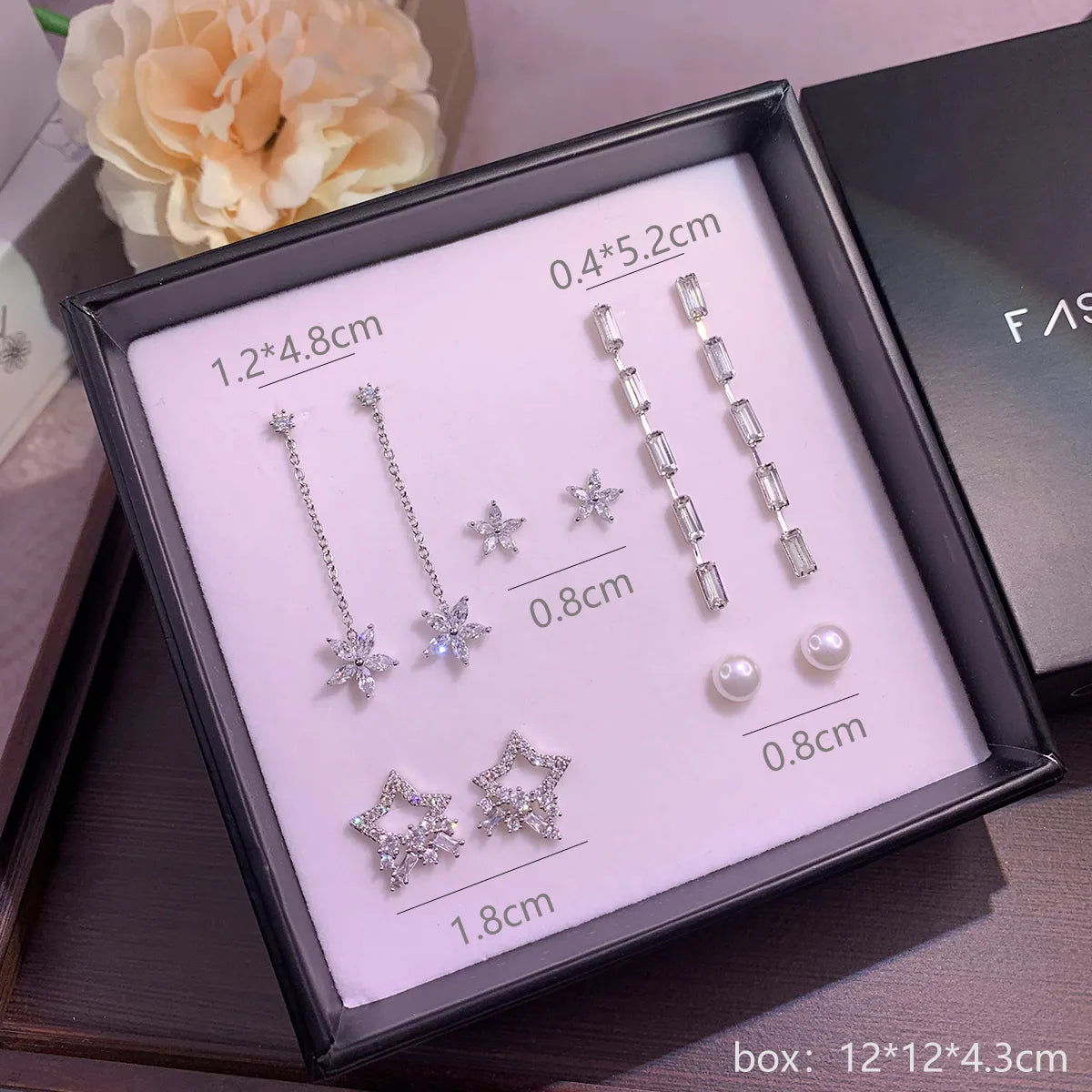 1 Set Elegant Cute Shiny Flower Plating Inlay Copper Artificial Gemstones Artificial Crystal Artificial Pearls White Gold Plated Drop Earrings