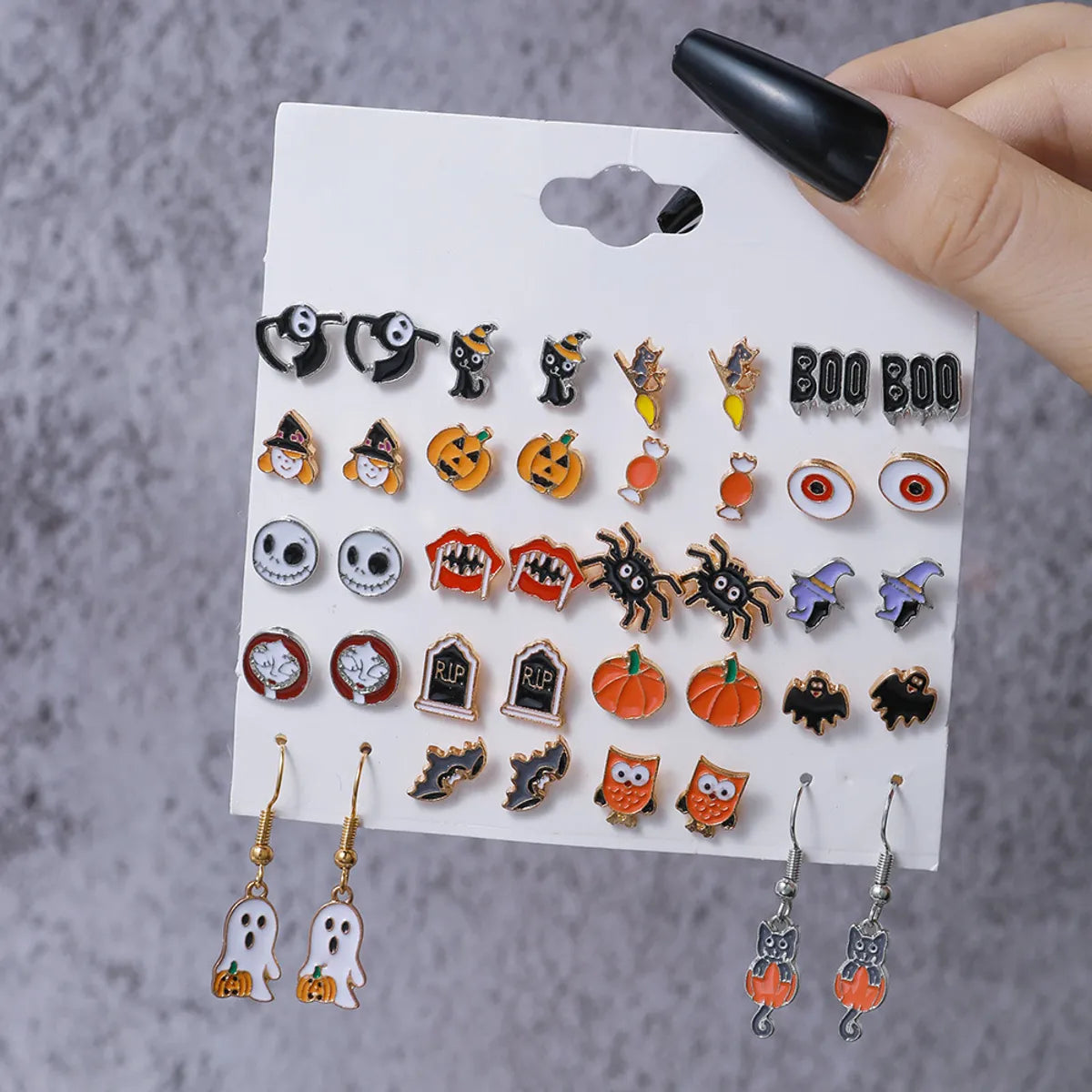 1 Set Retro Cartoon Eye Plating Alloy Drop Earrings Ear Studs